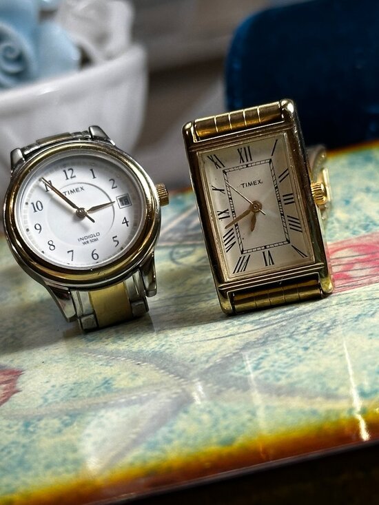 Watches lot Vintage 1980s Milan Timex and Timex Indiglo Tested main image 5